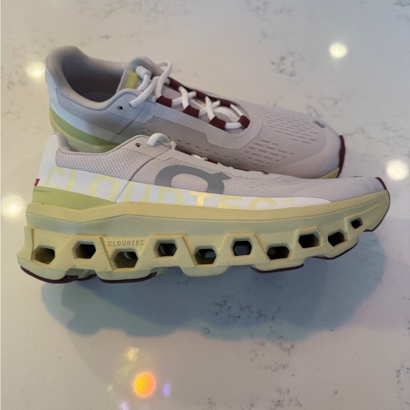 Women’s On Cloud Cloudmonster sneakers Frost/Acacia 9 - Picture 3 of 8